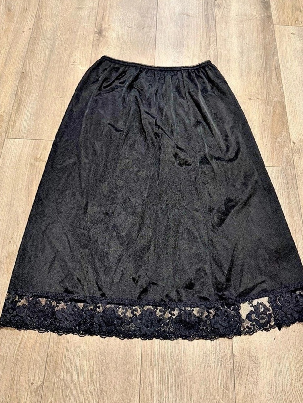 Lace Hem Midi Skirt in Black